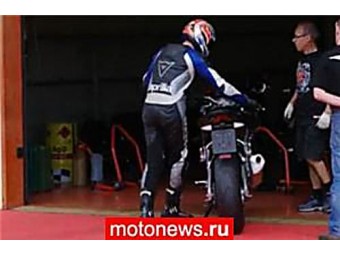Нейкід Aprilia V4 Tuono засвітився в Муджелло