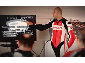 Академія Ducati: курси з покращення досвіду водіння 2012